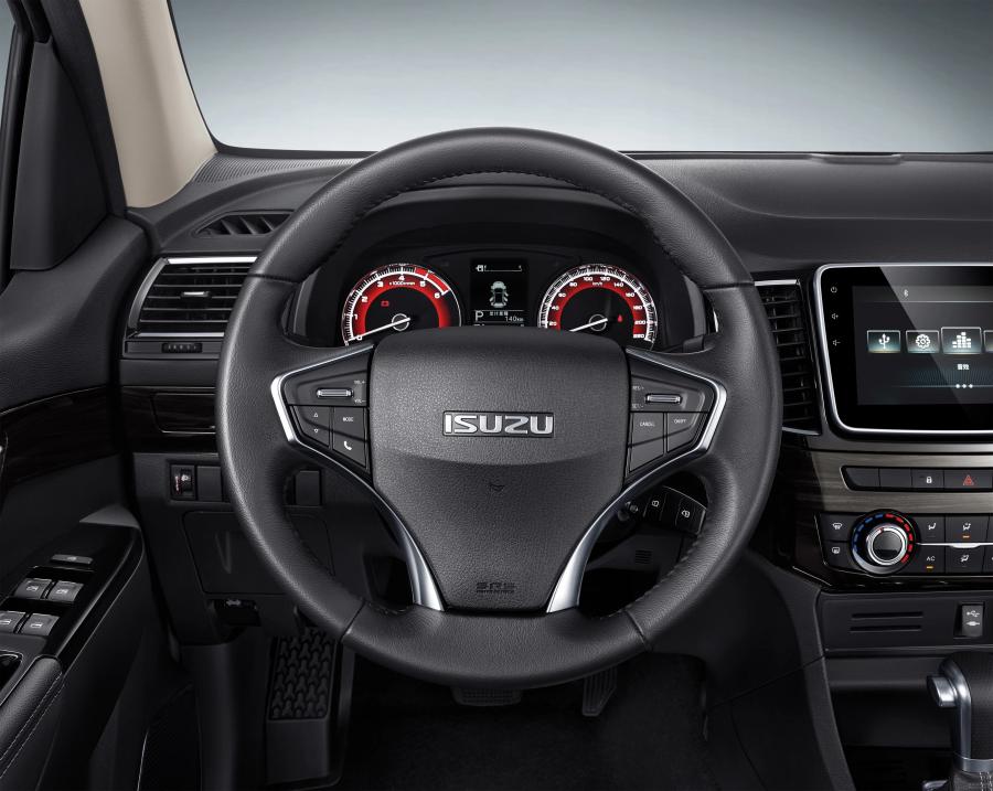 Панель приборов Isuzu Lingtuo 2018 года  (фото 9 из 9)